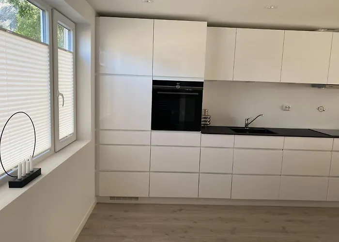 Med 4 Soverom Kristiansand