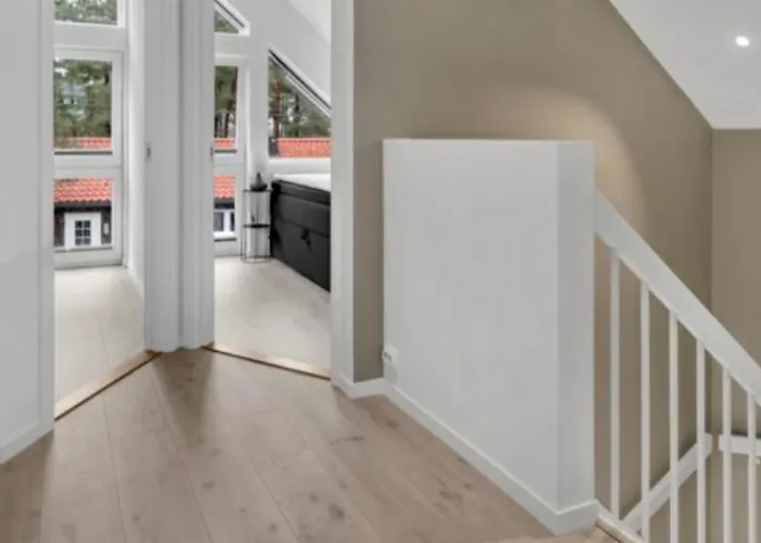 Med 4 Soverom Kristiansand